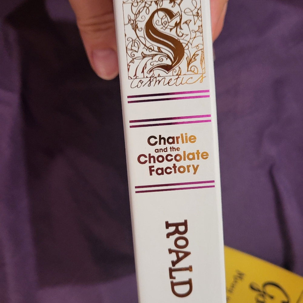 Charlie & The Chocolate Factory Eyeshadow Palette - Picture 10 of 11